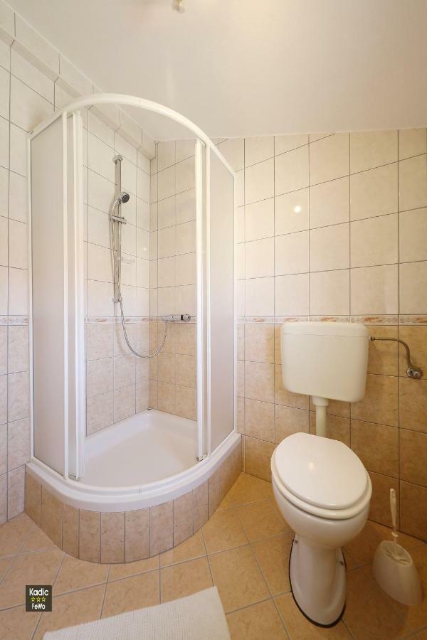 Apartment Josip Вир Екстериор снимка