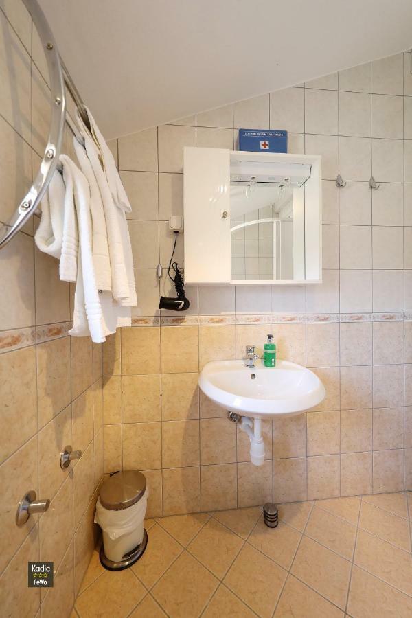 Apartment Josip Вир Екстериор снимка